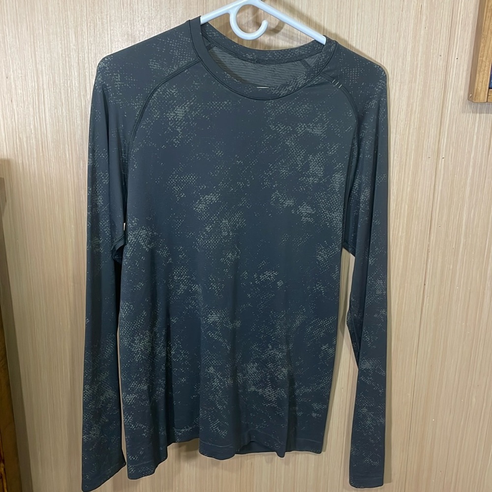 Lululemon Men Long Sleeve